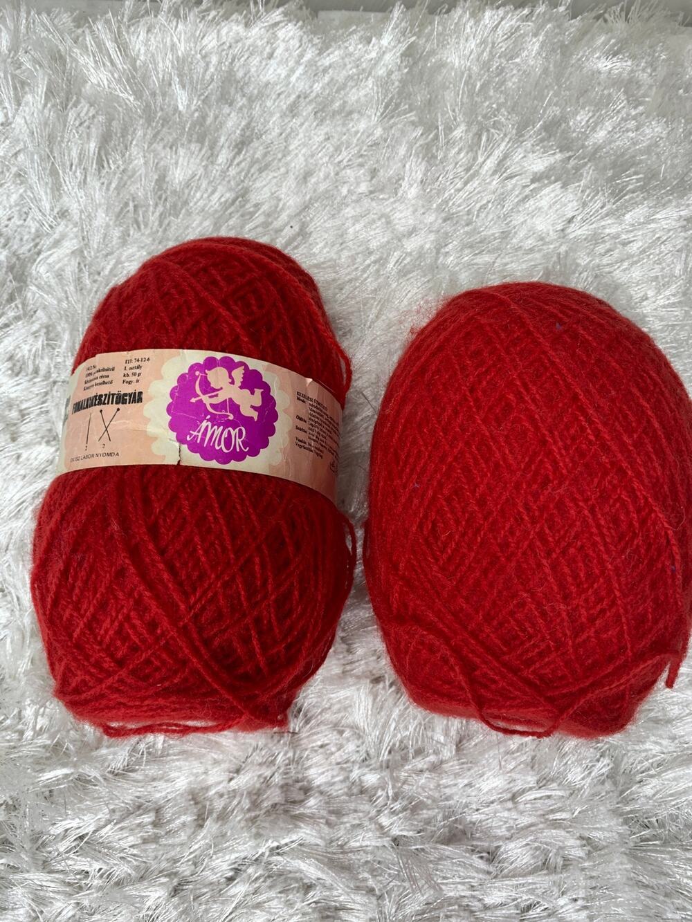 AMOR Red Yarn Hungarian 100% polyacrylic 2 Skeins 3.5 ounces total